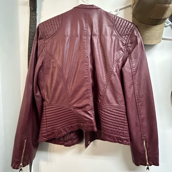Forever 21 Faux Leather Jacket - Picture 3 of 3